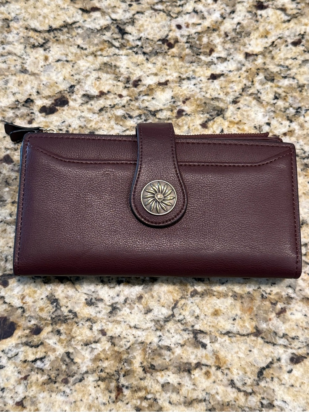 Travelambo burgundy leather wallet snap flap closure multi card slots classic